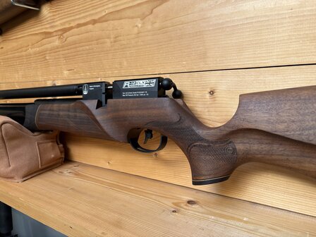 Showroom model - BSA - R12 CLX Pro Bolt Action - Walnut - 5,5 - 